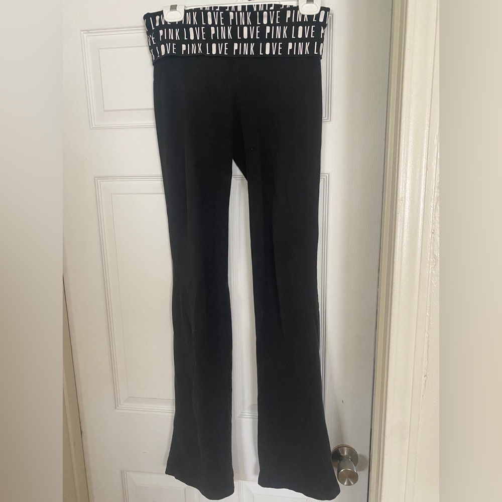 Victoria’s Secret Pink yoga pants